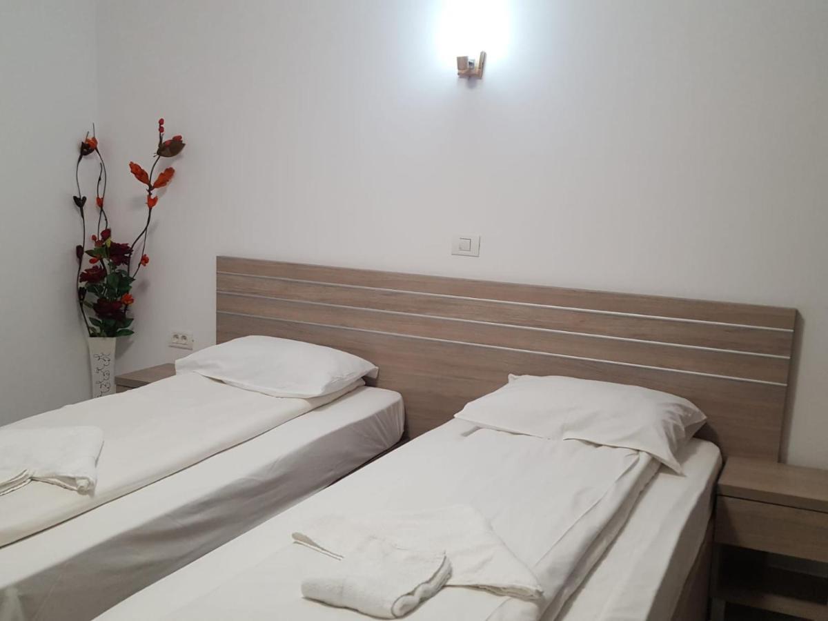Hotel Babilon 布加勒斯特 外观 照片