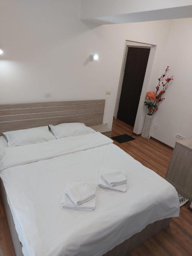 Hotel Babilon 布加勒斯特 外观 照片