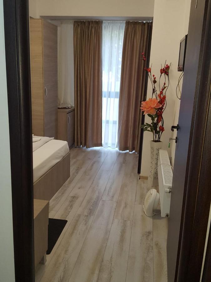 Hotel Babilon 布加勒斯特 外观 照片