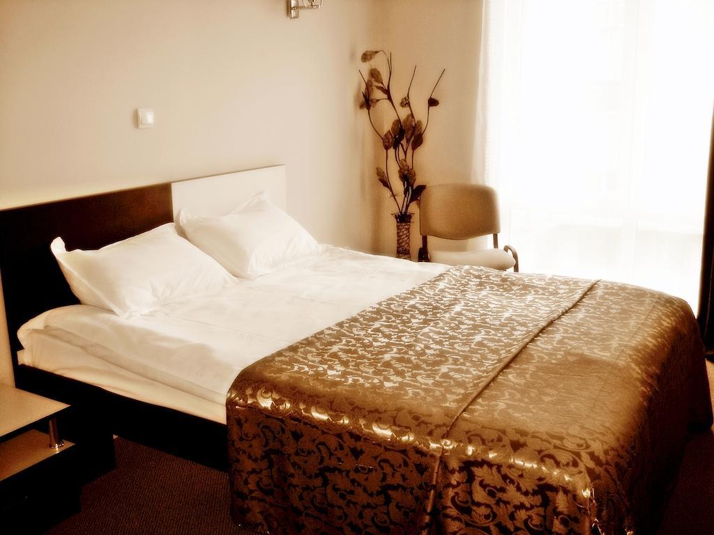 Hotel Babilon 布加勒斯特 客房 照片