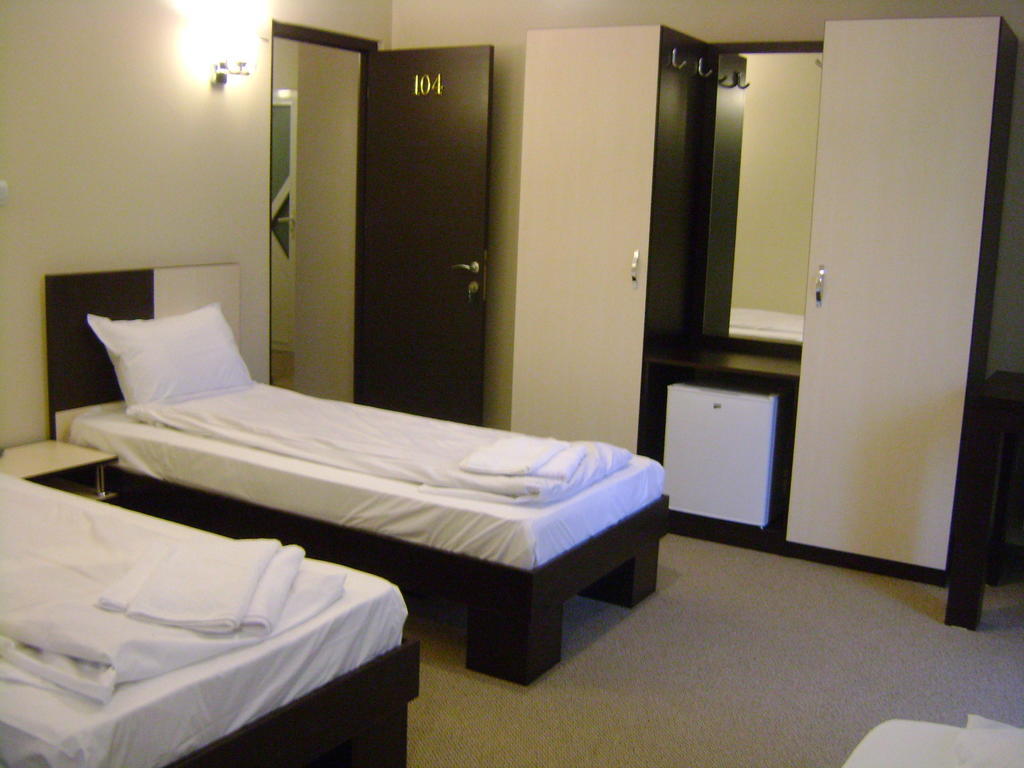 Hotel Babilon 布加勒斯特 客房 照片