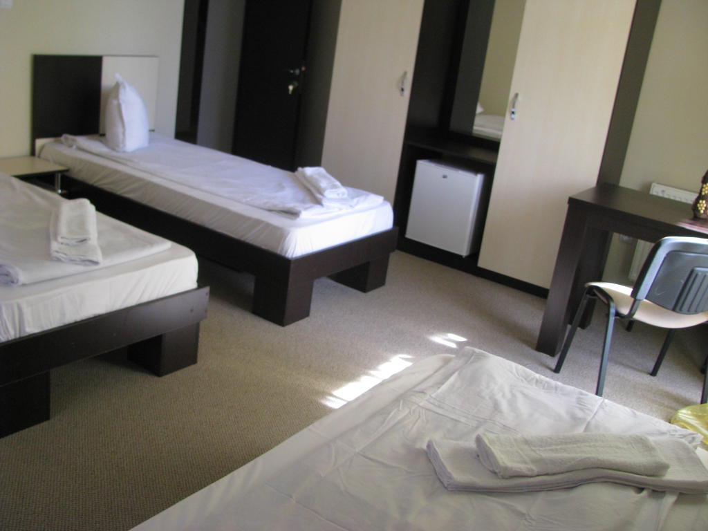 Hotel Babilon 布加勒斯特 客房 照片