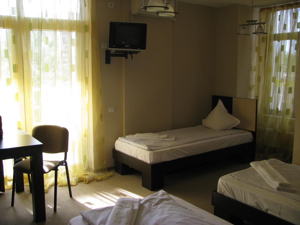 Hotel Babilon 布加勒斯特 客房 照片