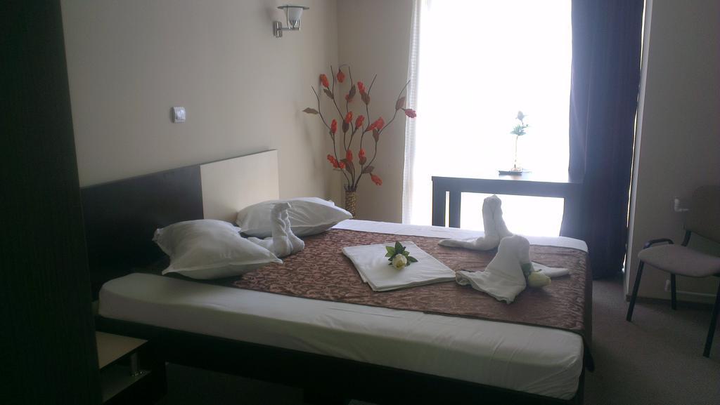 Hotel Babilon 布加勒斯特 客房 照片